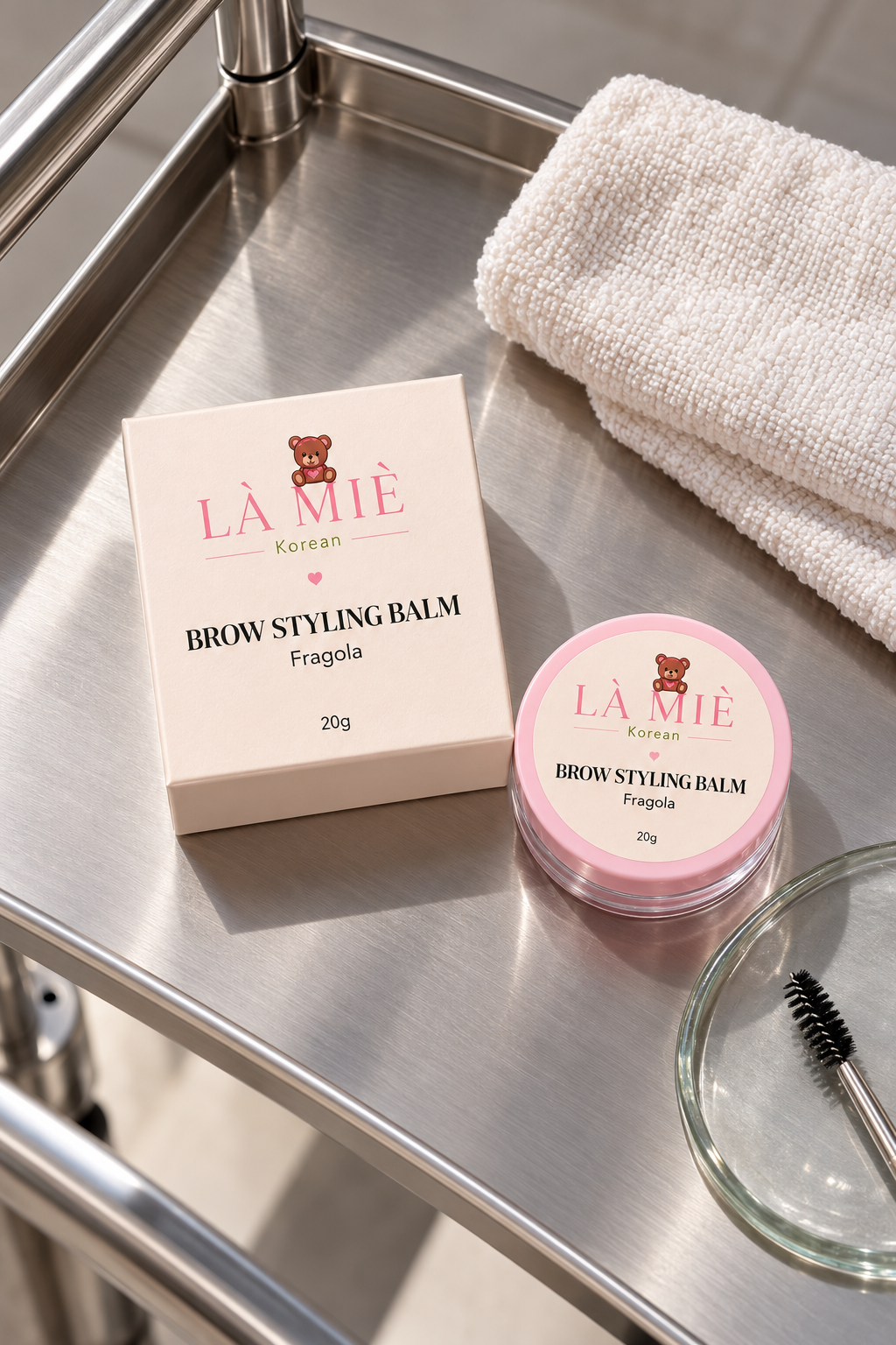 BROW STYLING Fragola LÀ MIÈ – preparazione della postazione professionale