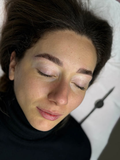 Brows Trend Masterclass: Diventa una Specialista in Laminazione Avanzata e Design con Tinte Grafiche