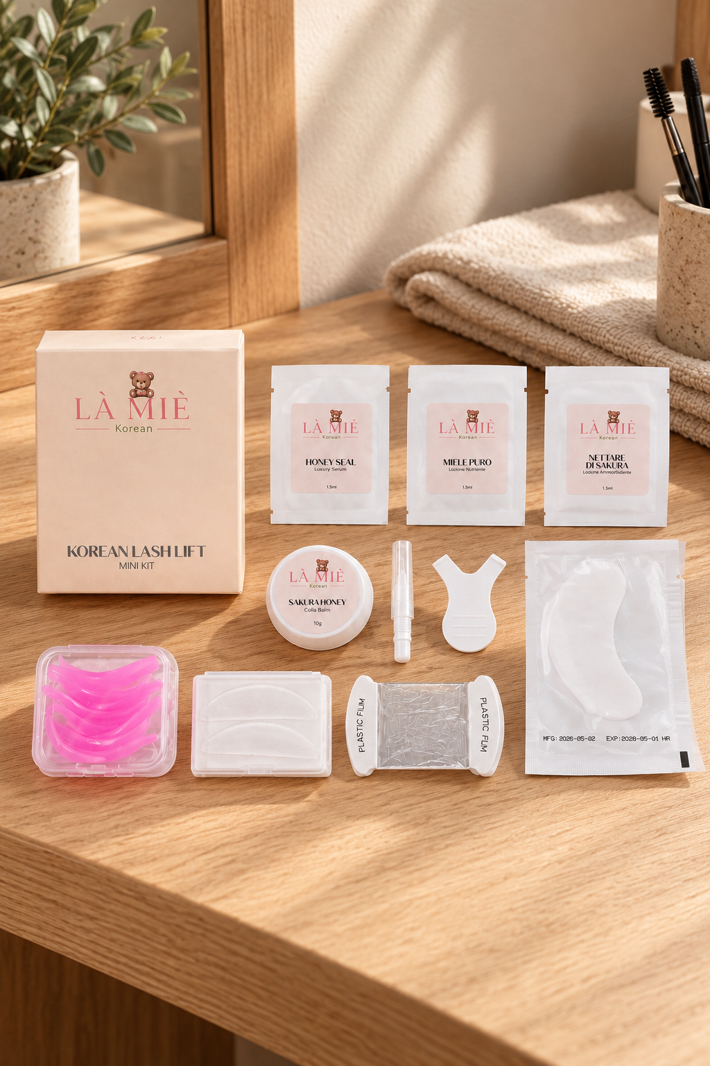 MINI KIT Laminazione Koreana LÀ MIÈ – ambientazione su piano in legno